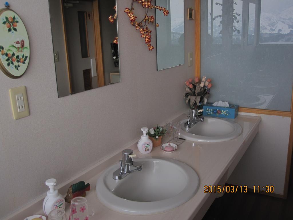 Apple Inn Takasaka Nozawaonsen Quarto foto